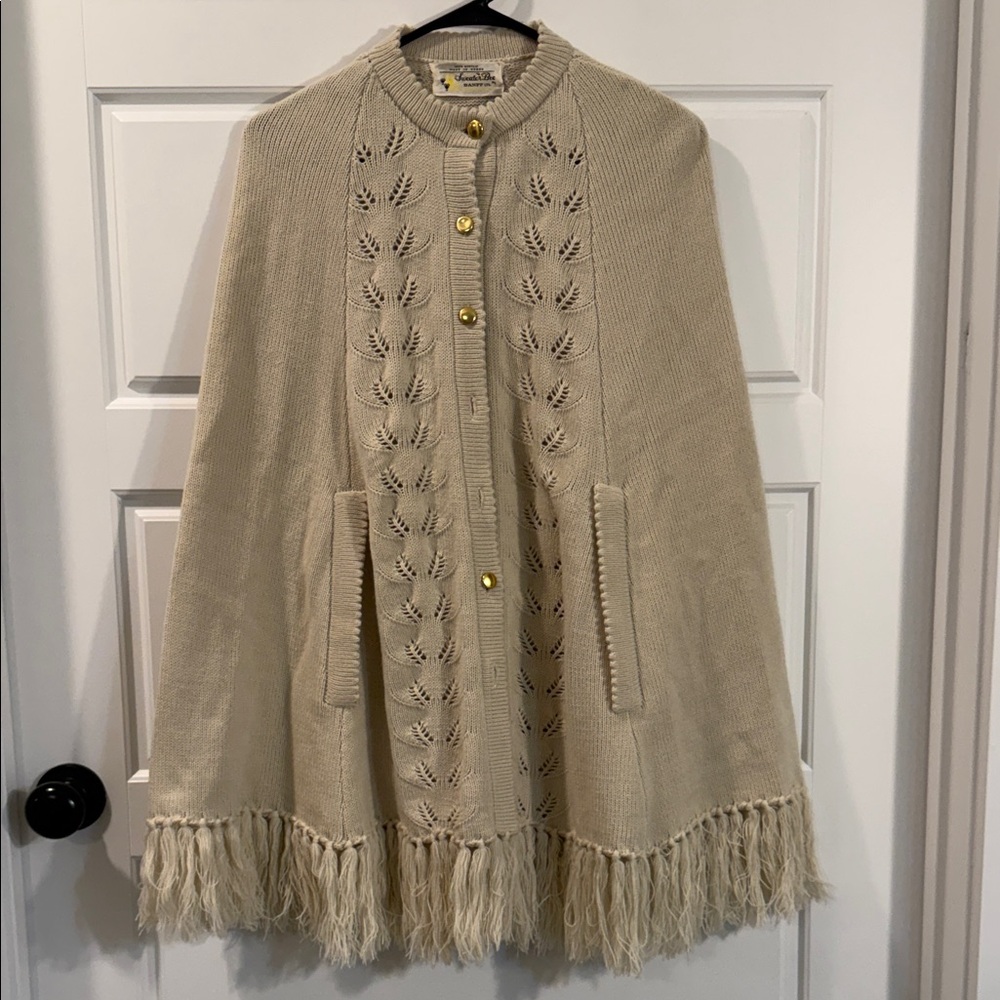 Vintage sweater Bee shawl one size